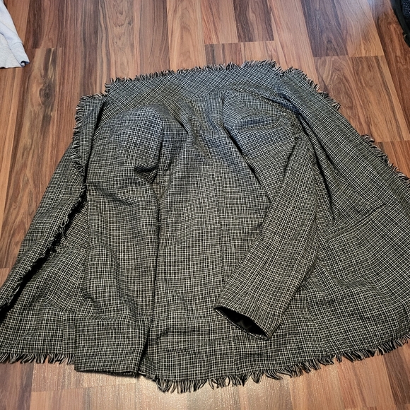 Women's oversized plaid blazer with fringe trim medium - Picture 2 of 3